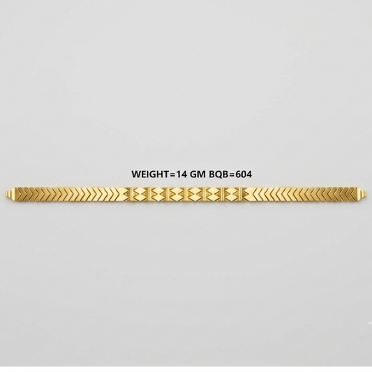 A gold chain bracelet with a textured chevron pattern, displayed horizontally on a light gray background with a weight specification overlay.