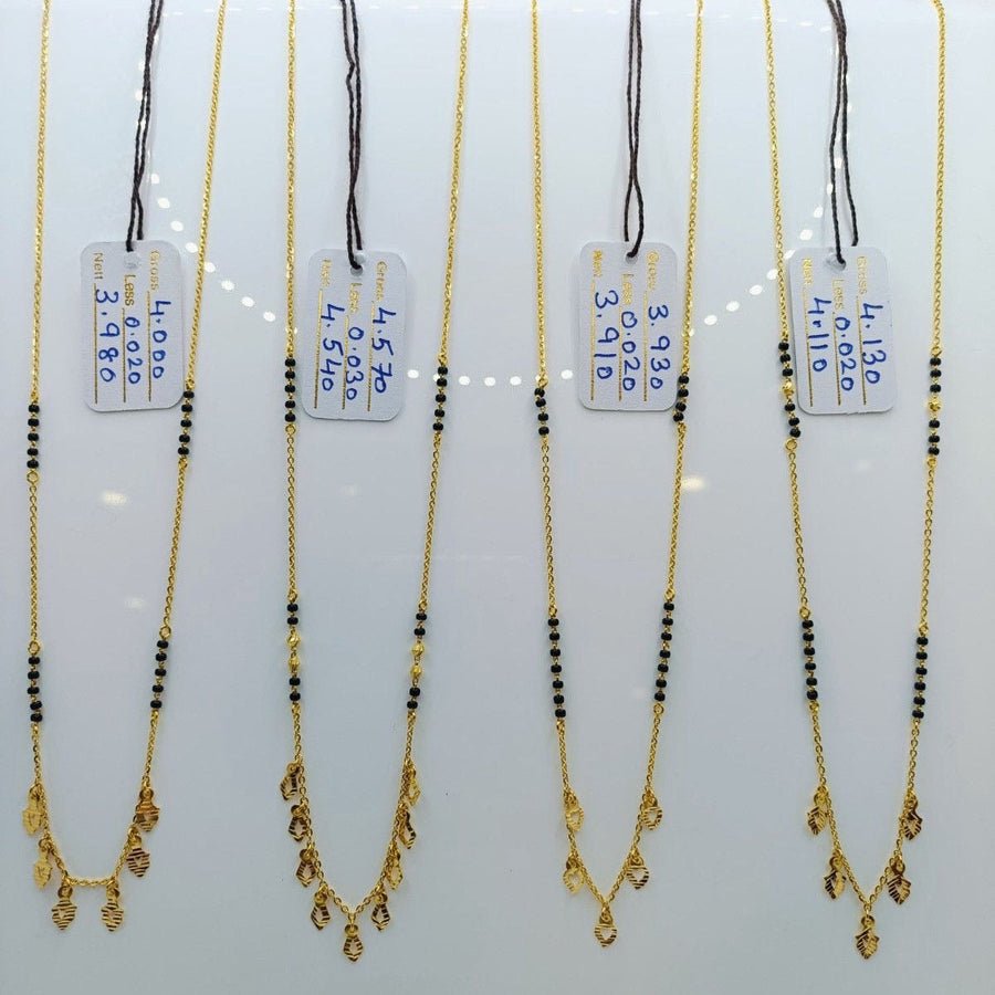 Short Mangalsutra with leaf pattern