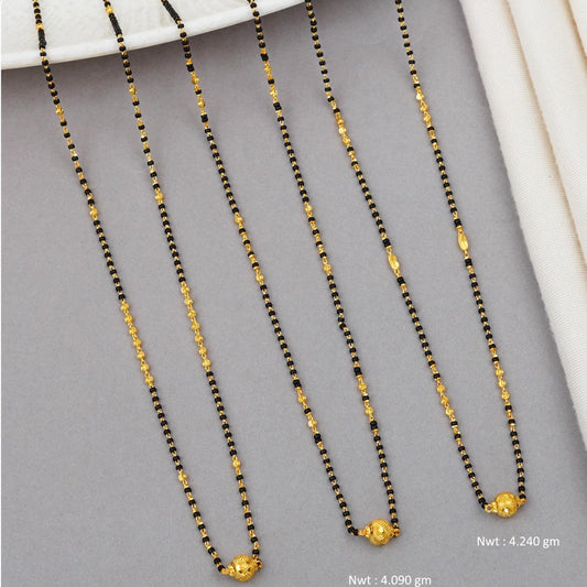 Short Mangalsutra with small pendants