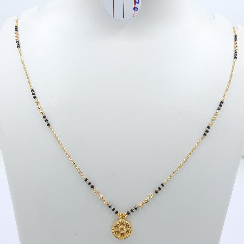 Short Mangalsutra with small pendant