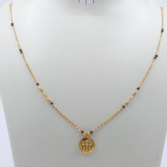 Short Mangalsutra with small pendant