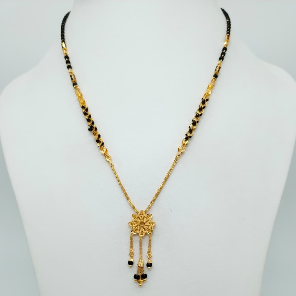 Flower pendant Short Mangalsutra