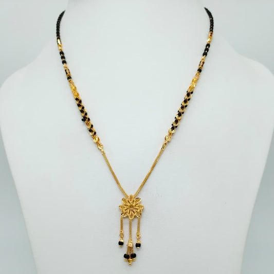 Flower pendant Short Mangalsutra