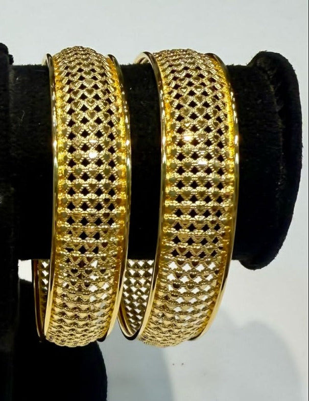 25gms Half round Bangles