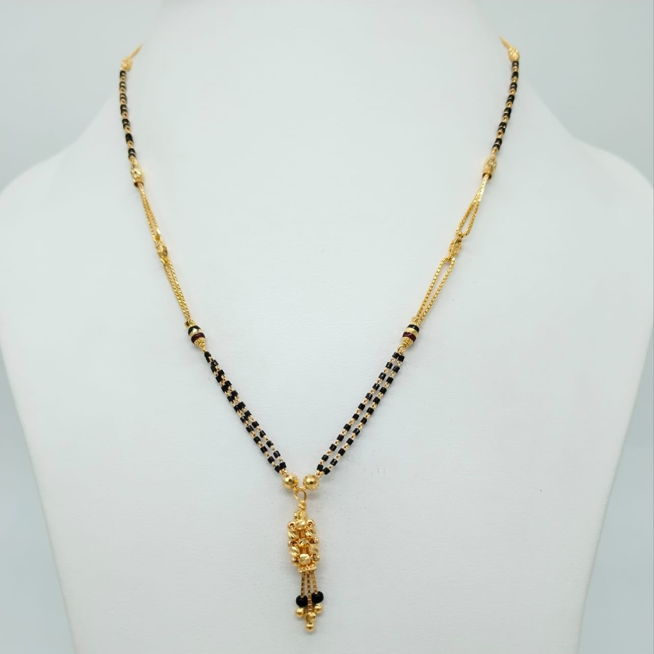 chain with beeds Short Mangalsutra