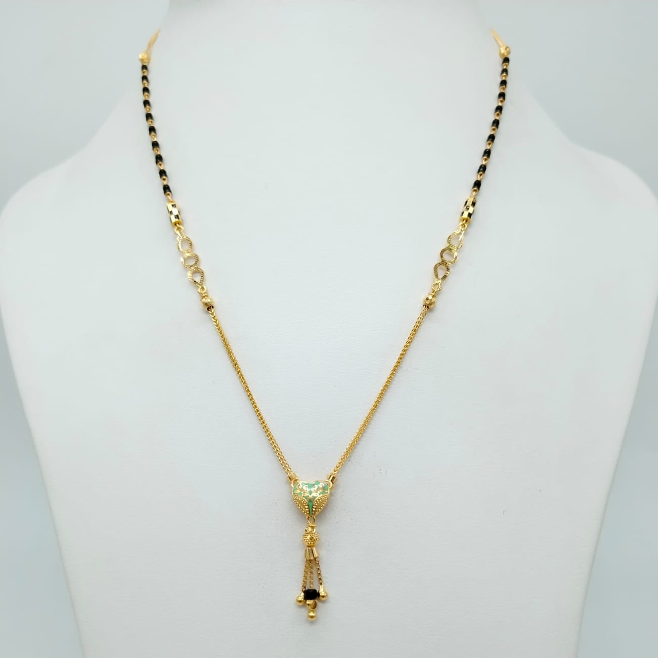 Heart pendant Short Mangalsutra