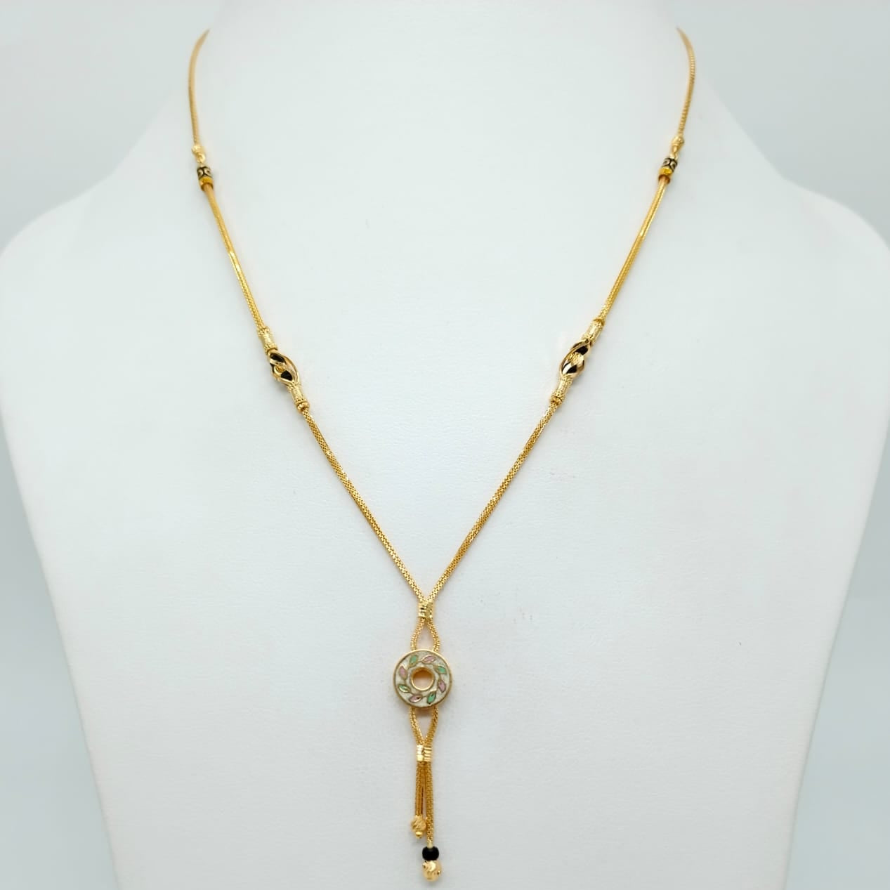 circle pendant Short Mangalsutra