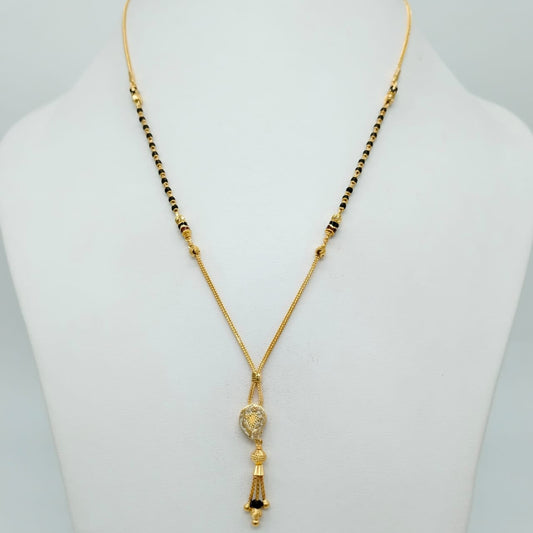 leaf design pendant Short Mangalsutra