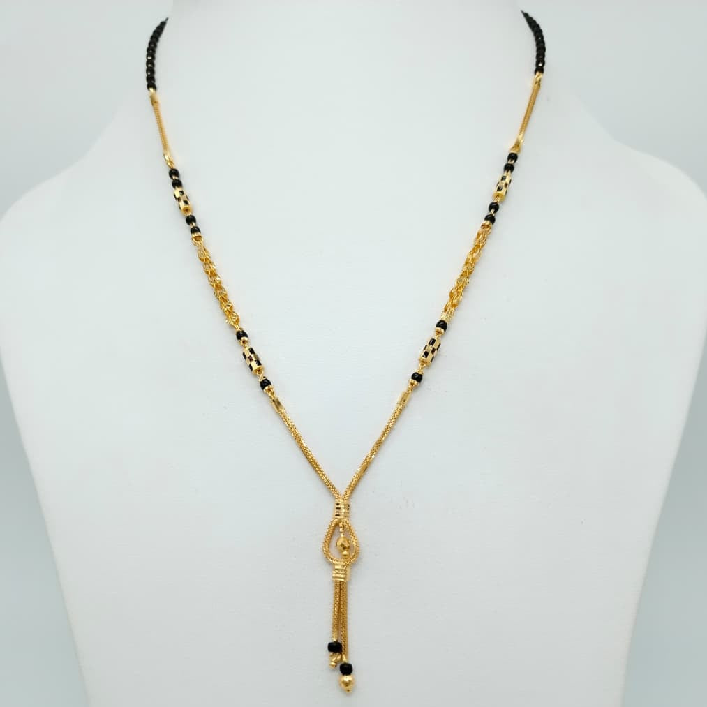 oval pendant Short Mangalsutra