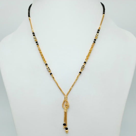 oval pendant Short Mangalsutra
