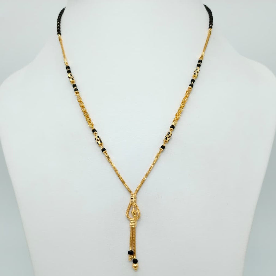 oval pendant Short Mangalsutra