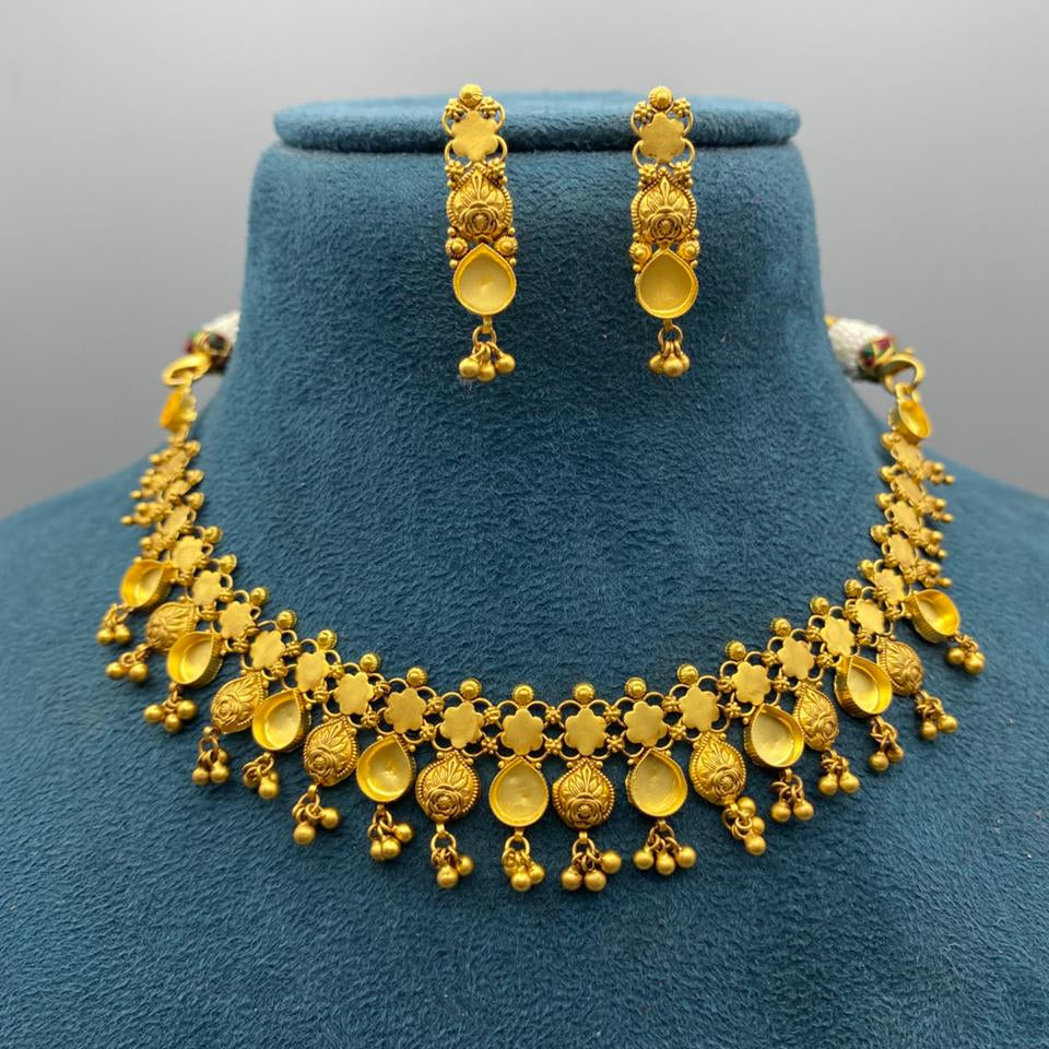 17gms Antique Designer Short Haar