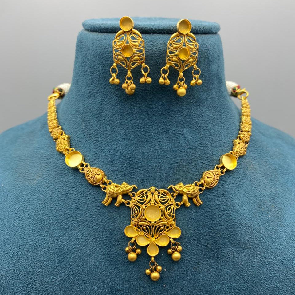 19gms Antique Designer Short Haar