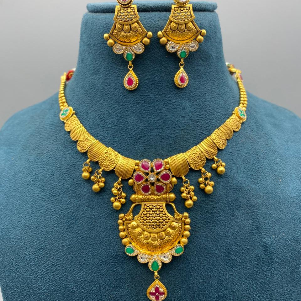 19gms Antique Designer Short Haar