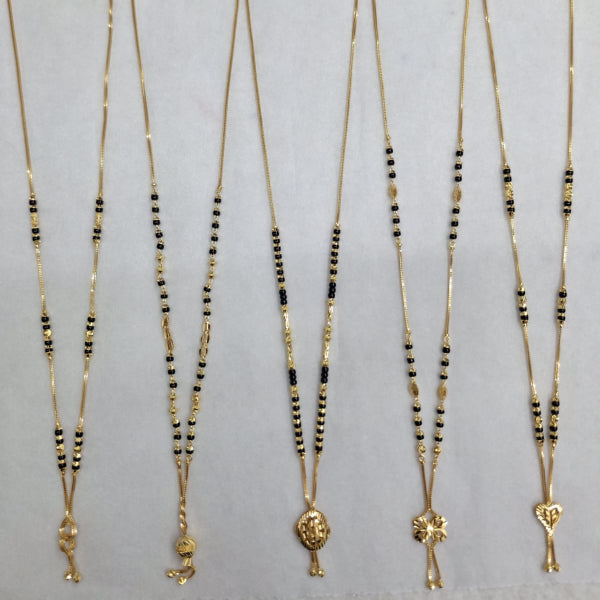 Short Mangalsutra with small pendant